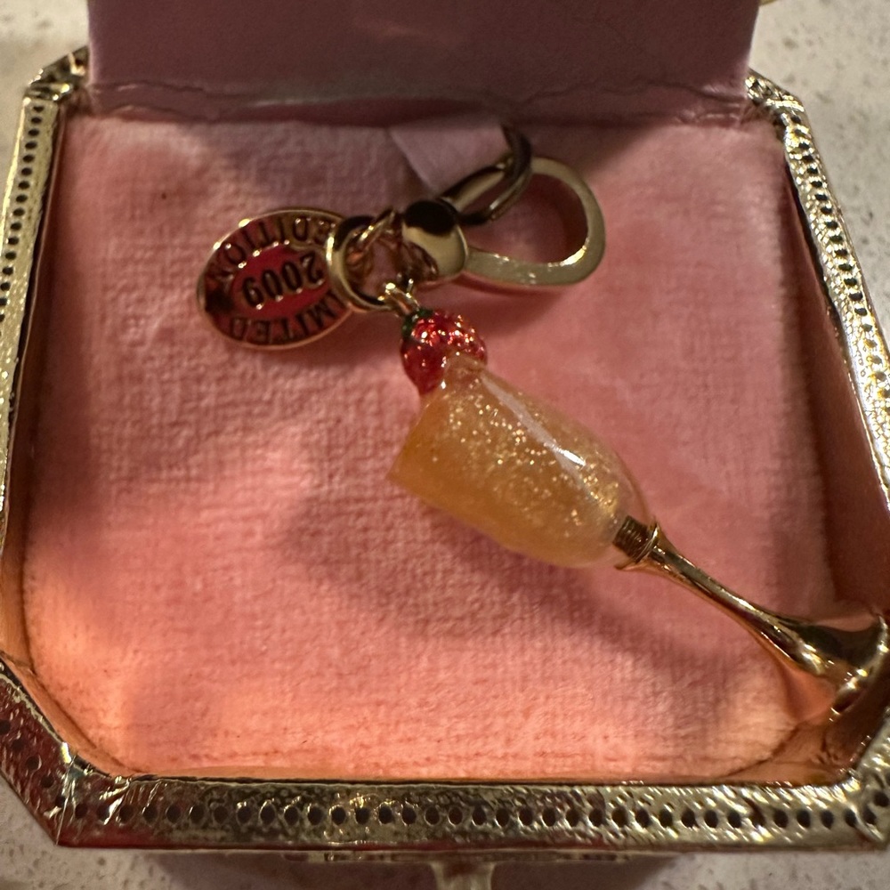 Juicy Couture, Ltd. Edition 2009,  Champagne Flute Charm, YJRU2501, NIB